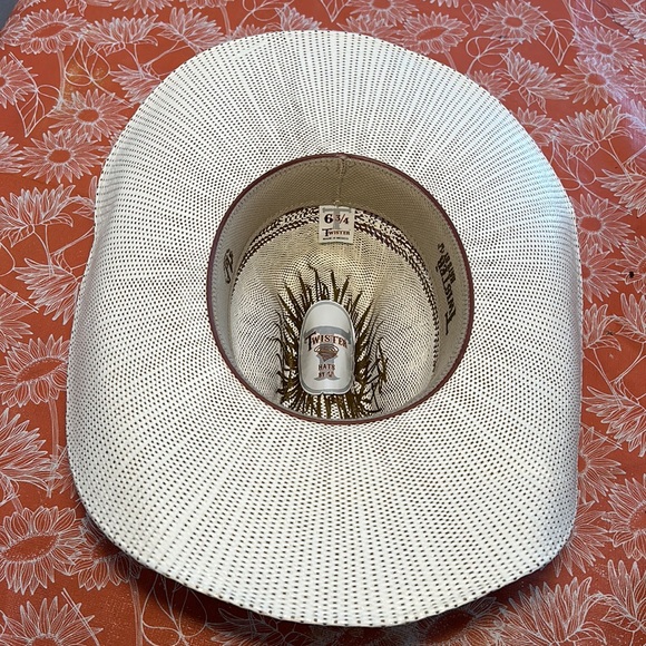 Bangora Twister hats by M& P. - Picture 5 of 12